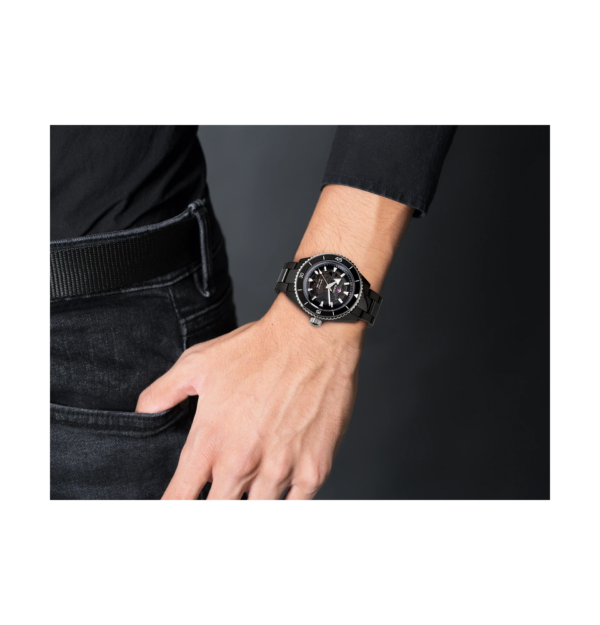 Rado Captain Cook High-Tech Ceramic Herrenuhr R32127152 jetzt online bei test.juwelier-winkler.com kaufen. Große Auswahl an Uhren von Rado - kostenlose Lieferung
